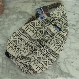 NWT Kavu Knitsy Bitsy Rope Bag